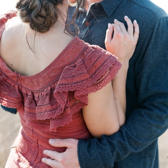 Sea Sofie Lace Flutter Sleeve Midi Dress - Picture 8 of 8